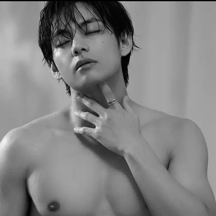 뷔 (방탄소년단) 최근 활동샷