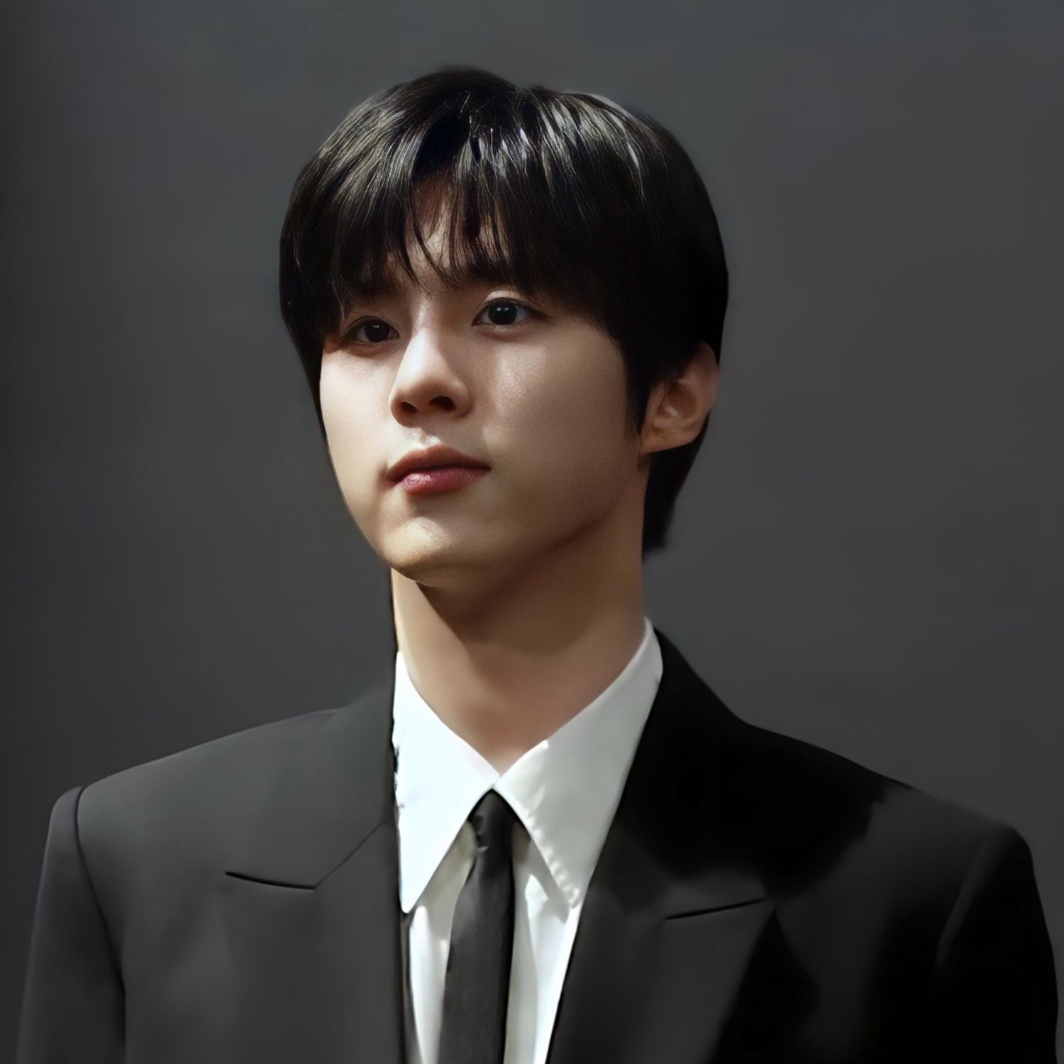 김우석의 최신 사진