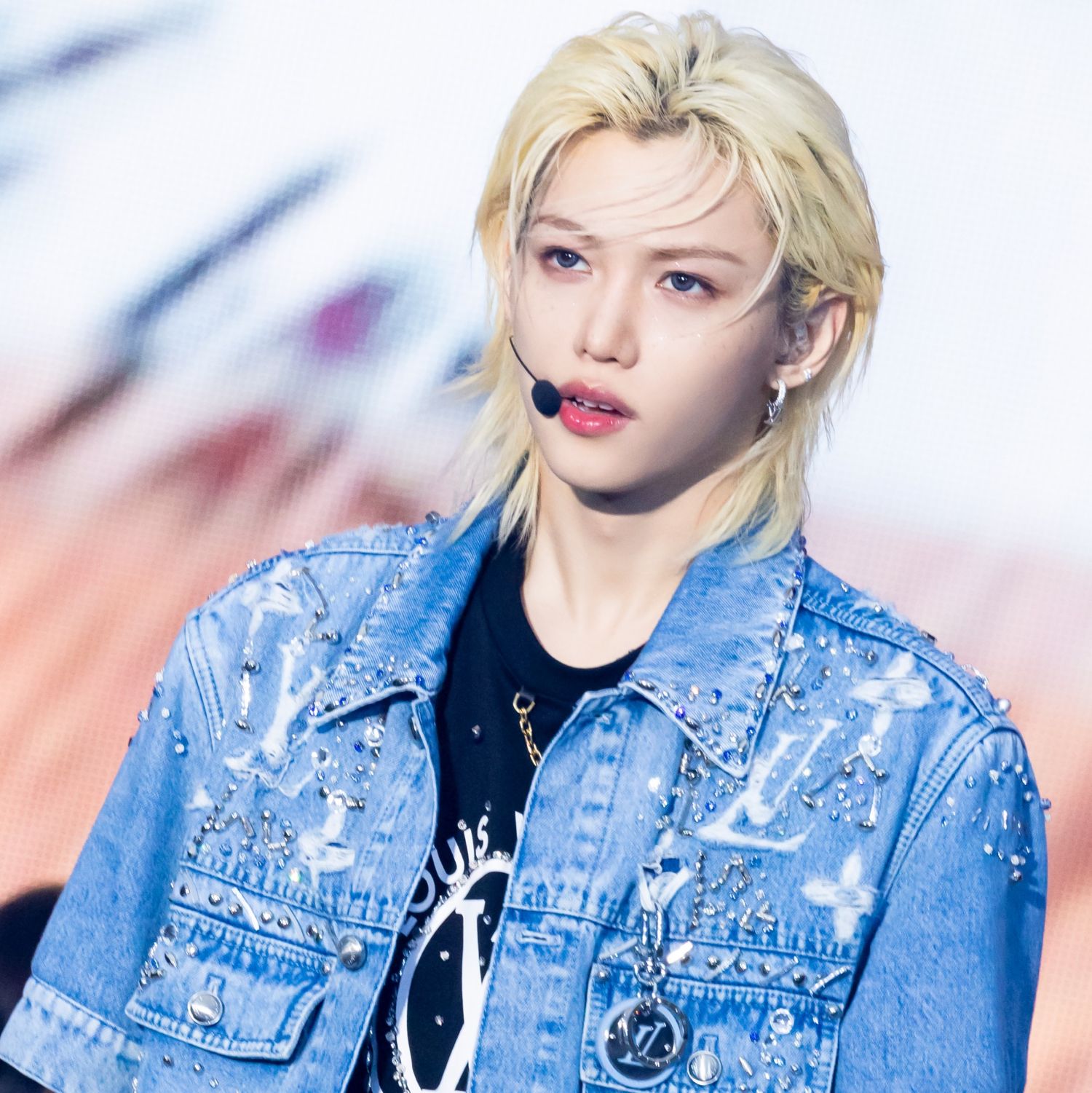 Behind-the-scenes cut of Stray Kids