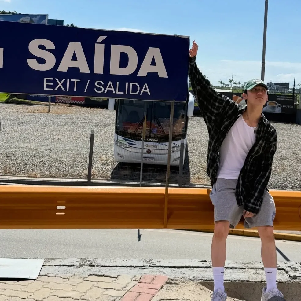 Behind-the-scenes cut of Chan (A.C.E)