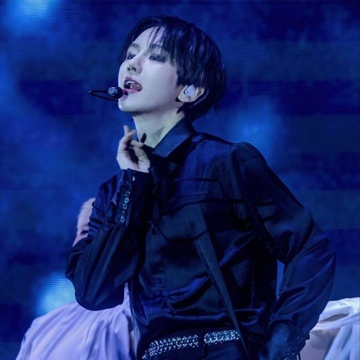 백현 (EXO)의 비하인드 컷