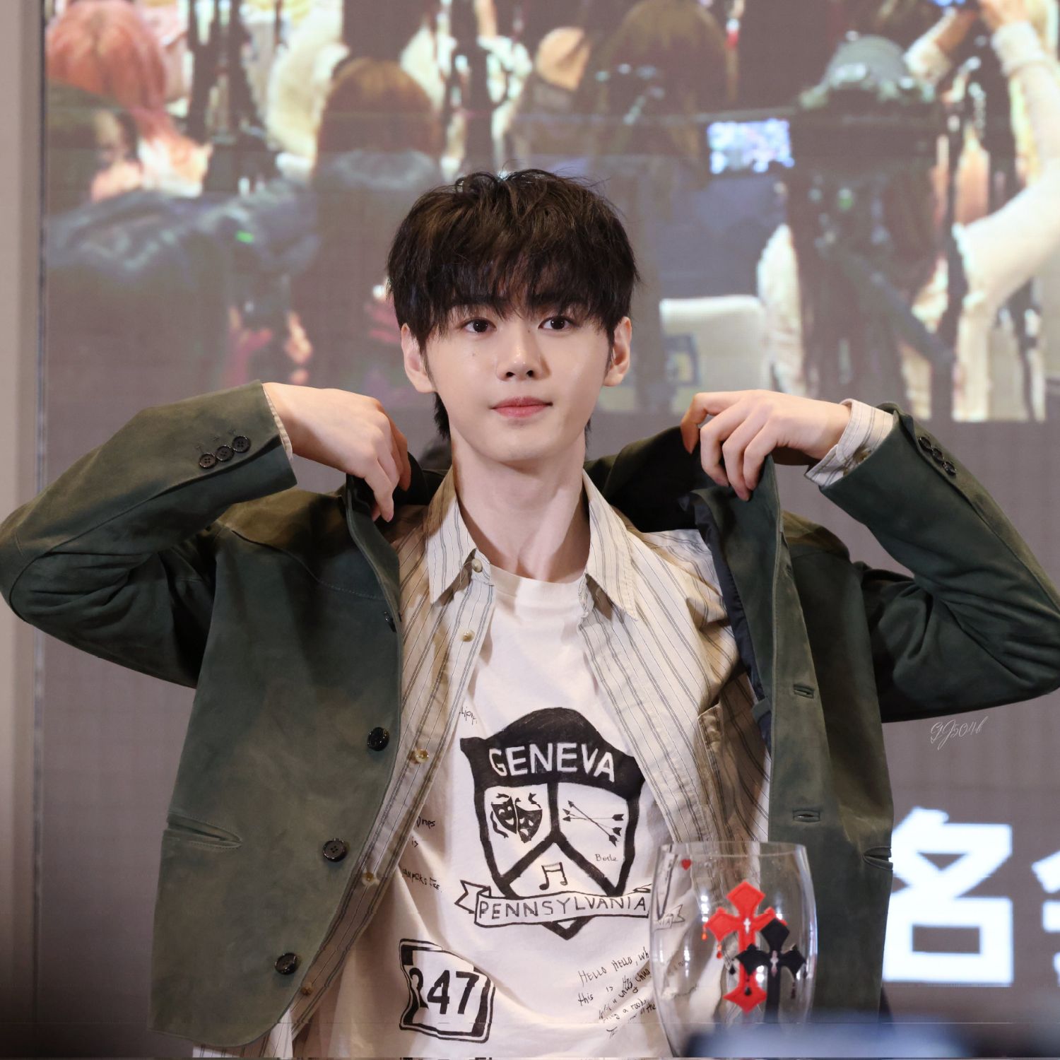 Foto aktivitas terbaru Sunghoon (ENHYPEN)