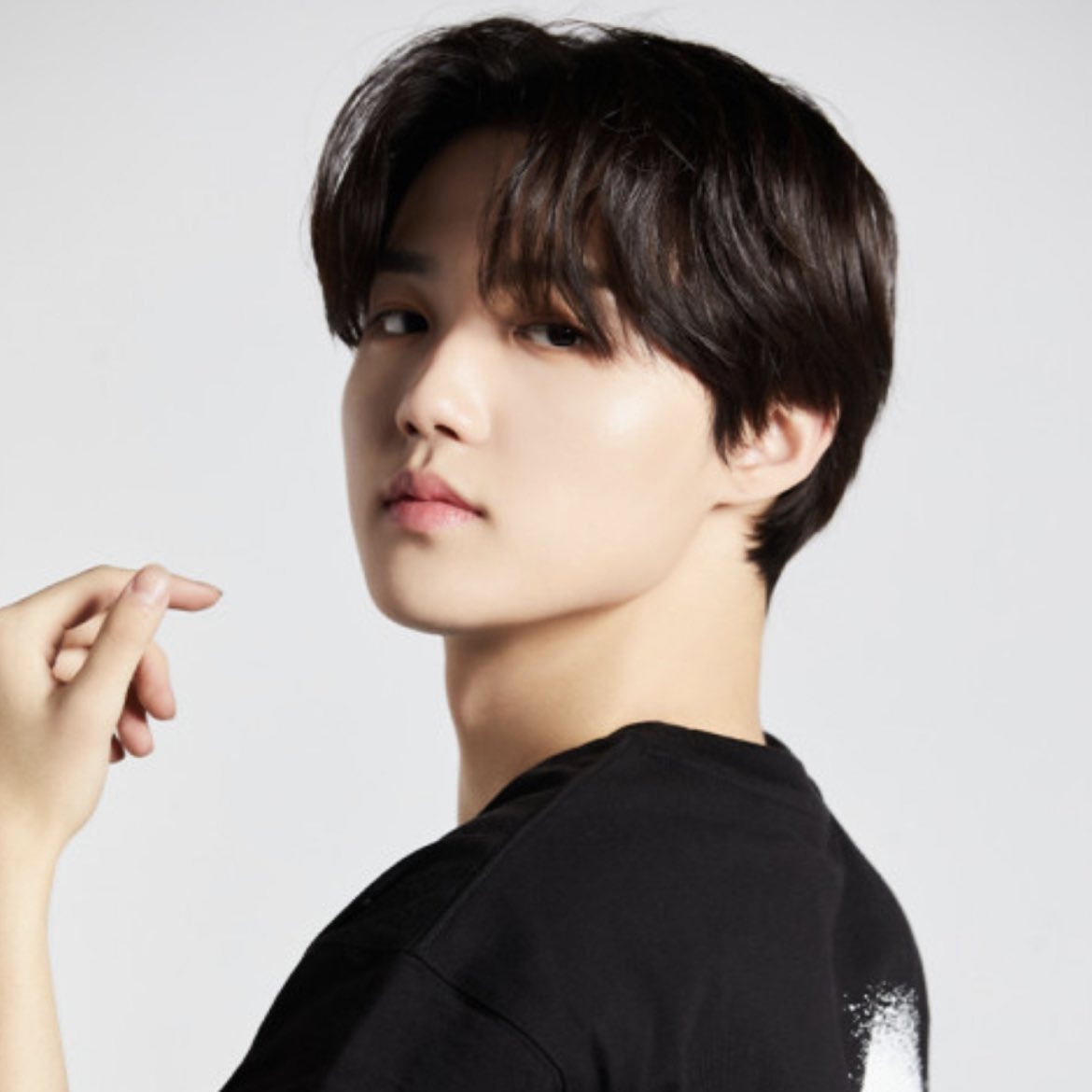 Behind-the-scenes cut of Doyoung (TREASURE)