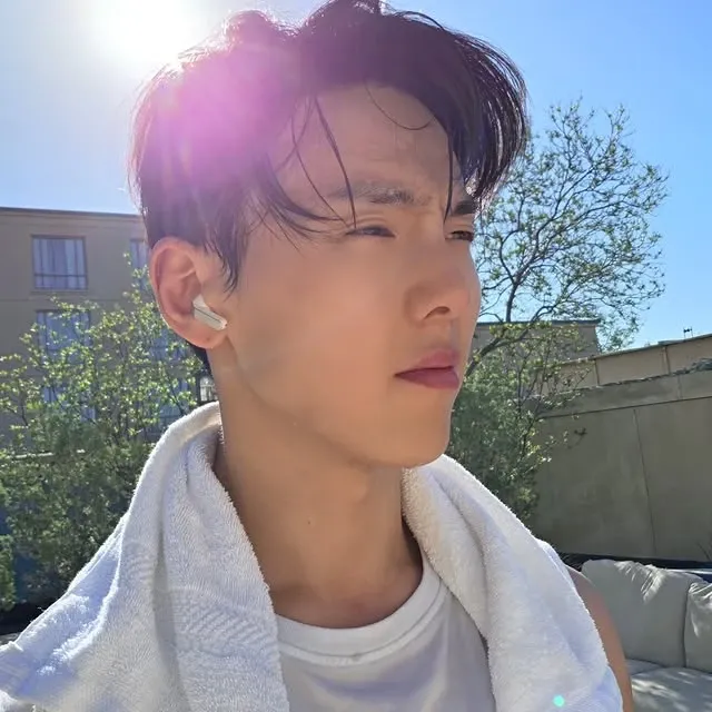 Momen yang diabadikan oleh penggemar MONSTA X