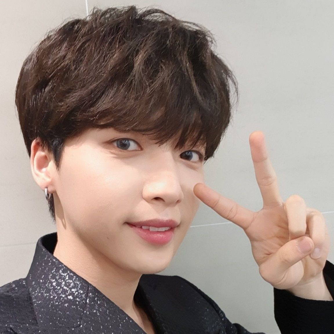 A moment captured by Jeong Sewoon's fan