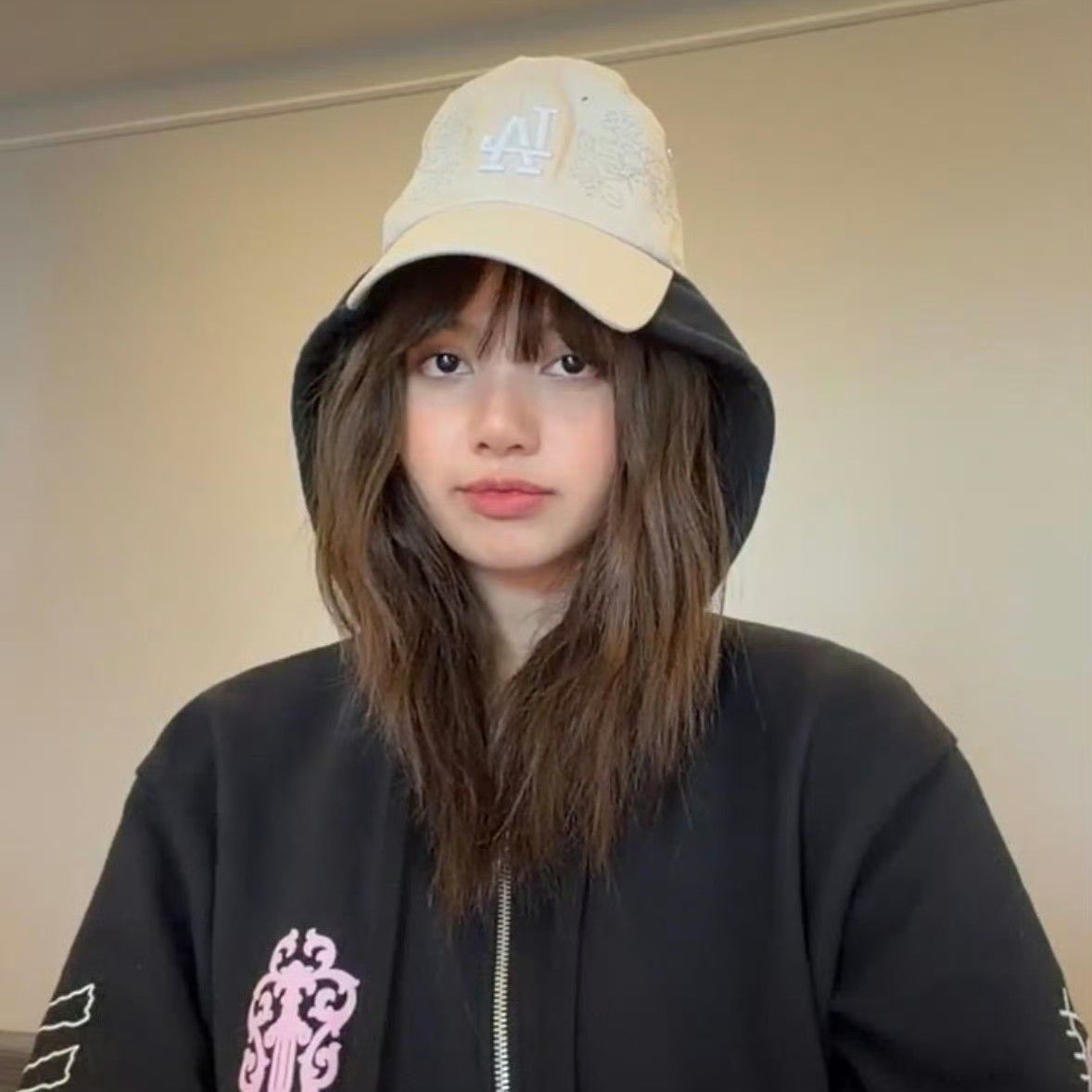 리사 (BLACKPINK)의 비하인드 컷