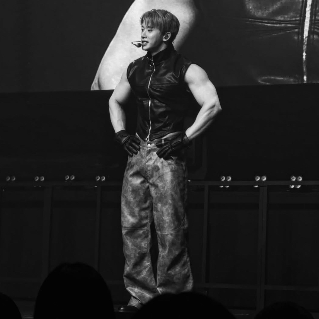 A moment captured by Wonho's fan