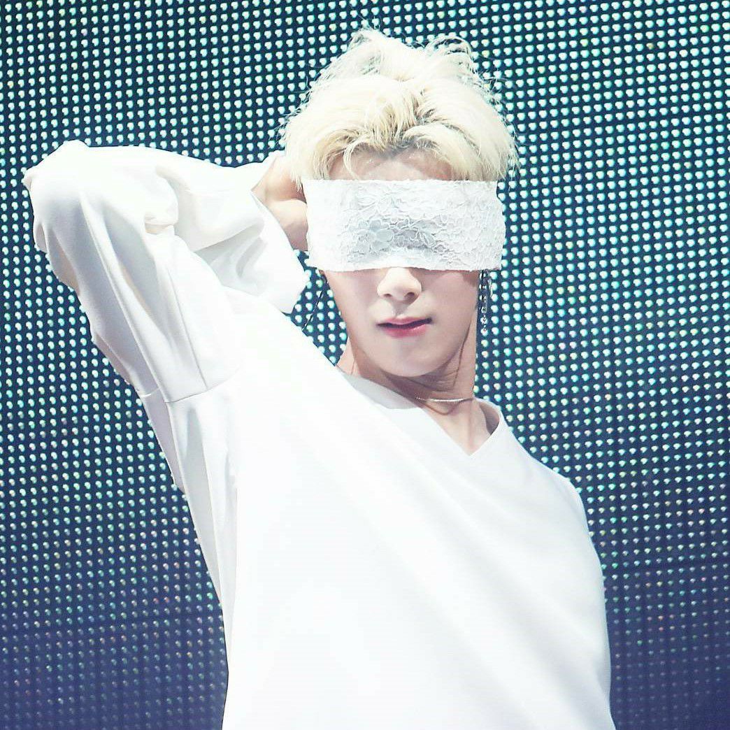 Behind-the-scenes cut of Moonbin (ASTRO)