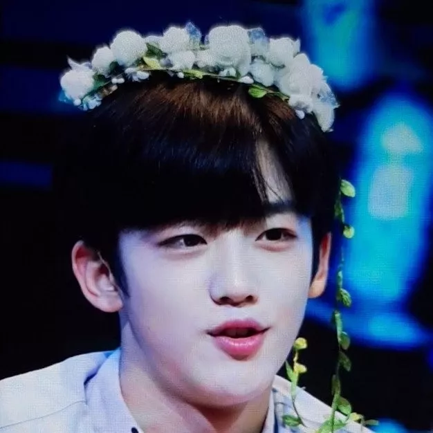 A moment captured by Kim Yohan (WEi)'s fan