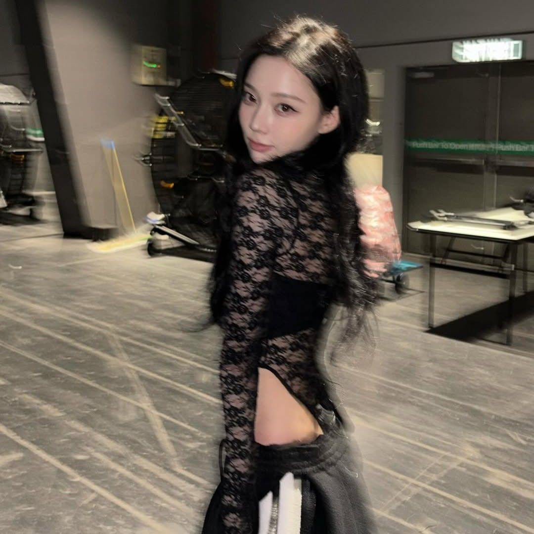 Winter (aespa)的最新照片