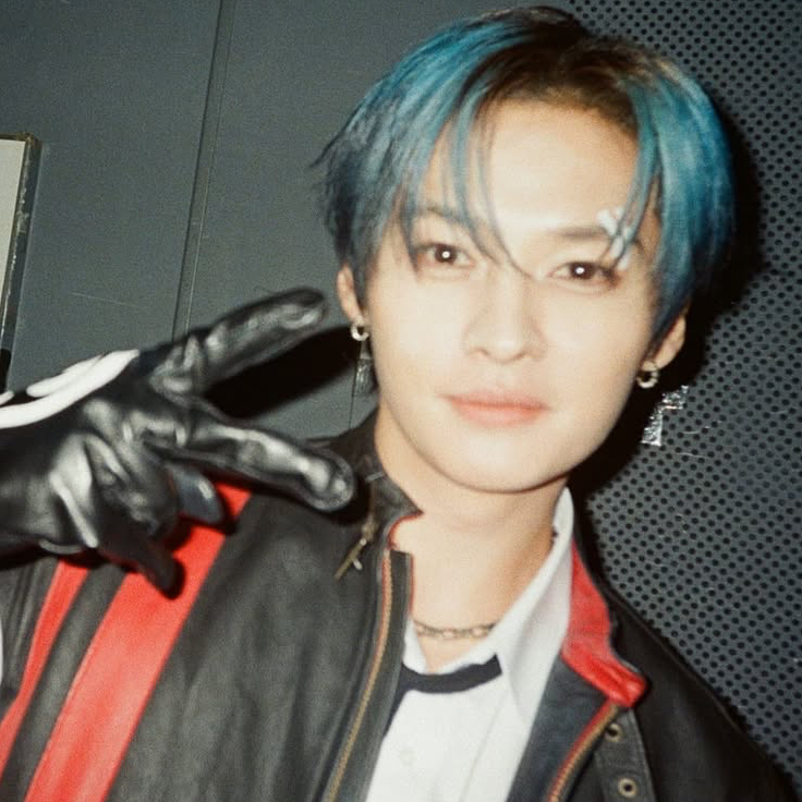 Behind-the-scenes cut of Lee Know (Stray Kids)