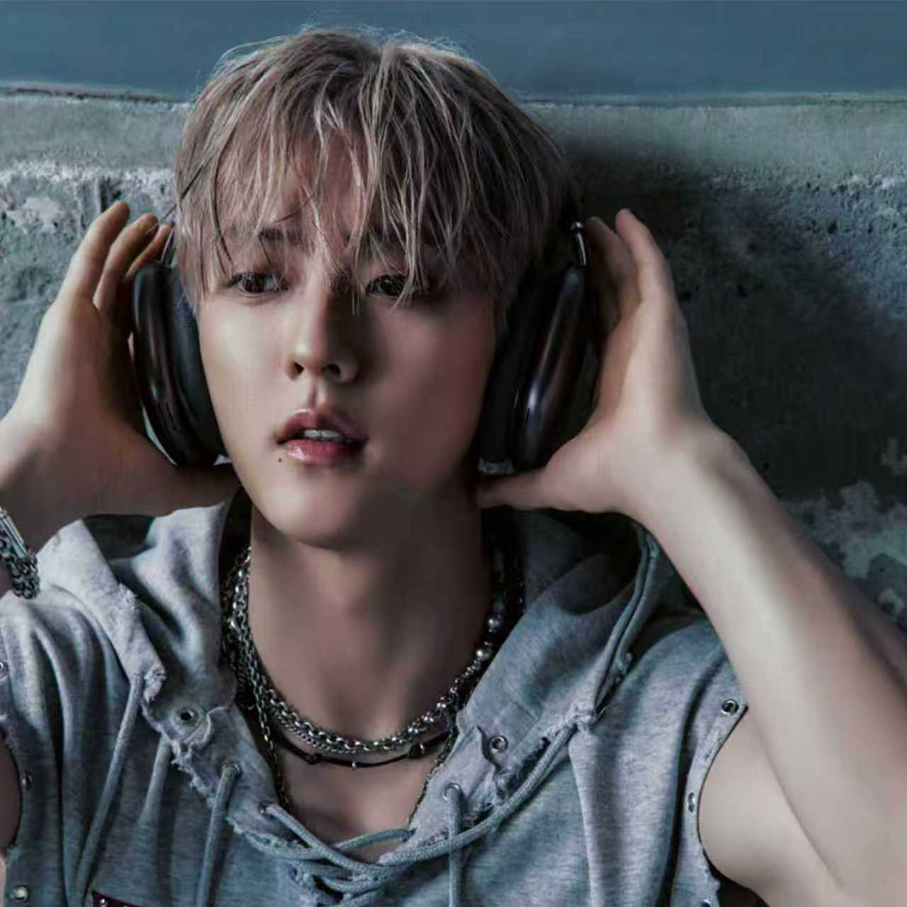 Recent activity shot of Lee Minhyuk (BTOB)