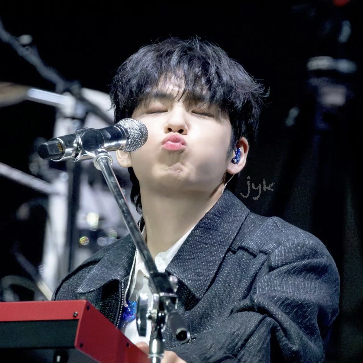 원필 (DAY6)의 비하인드 컷