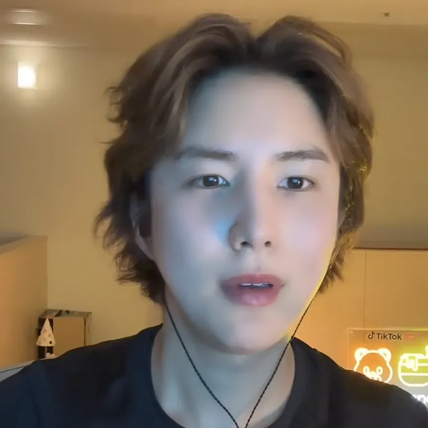 Wow (A.C.E)的最新照片