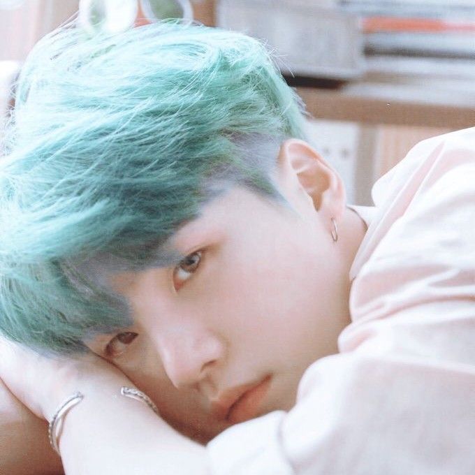 슈가 (방탄소년단) 최근 활동샷