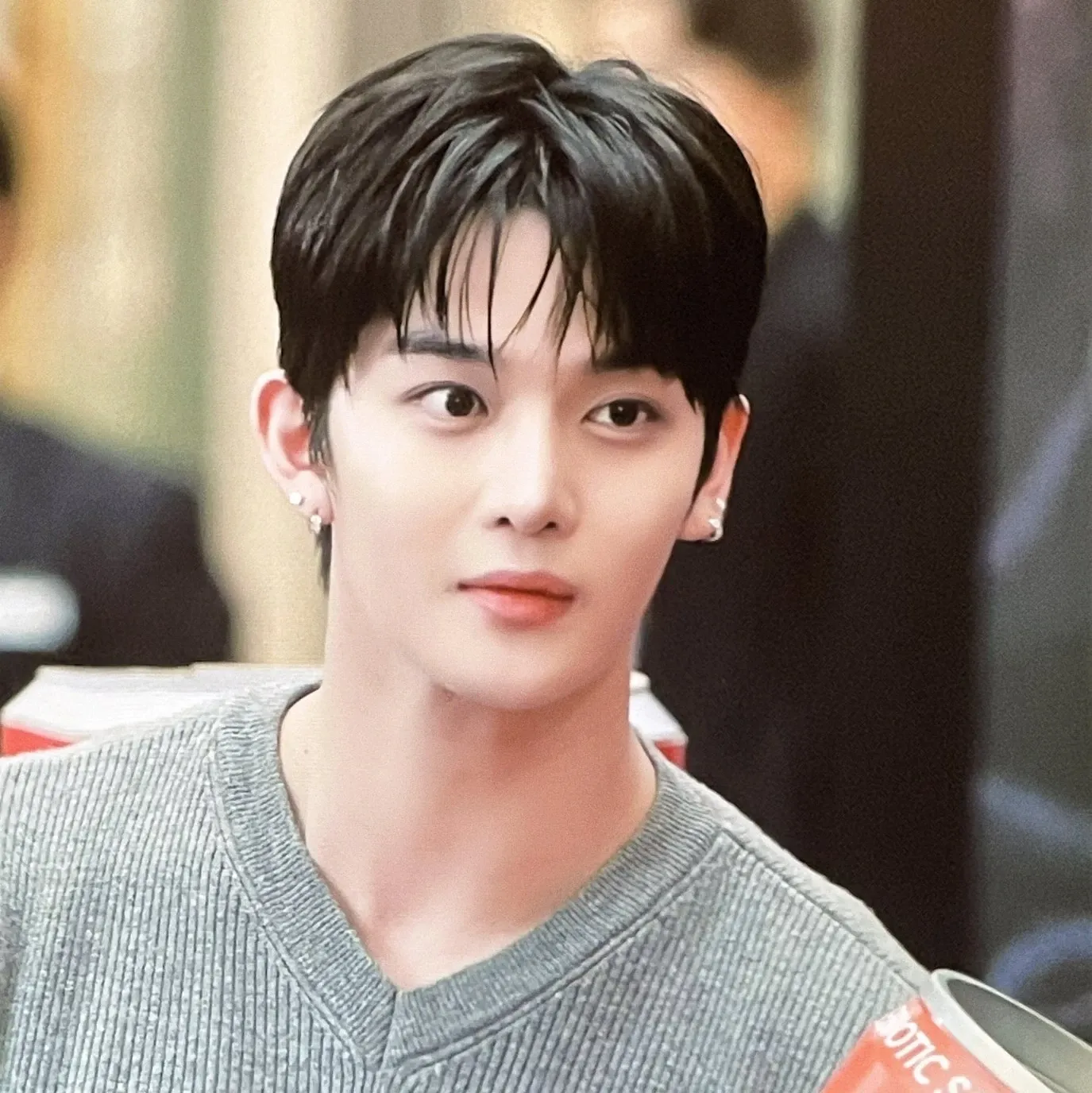 Behind-the-scenes cut of Bae Jinyoung