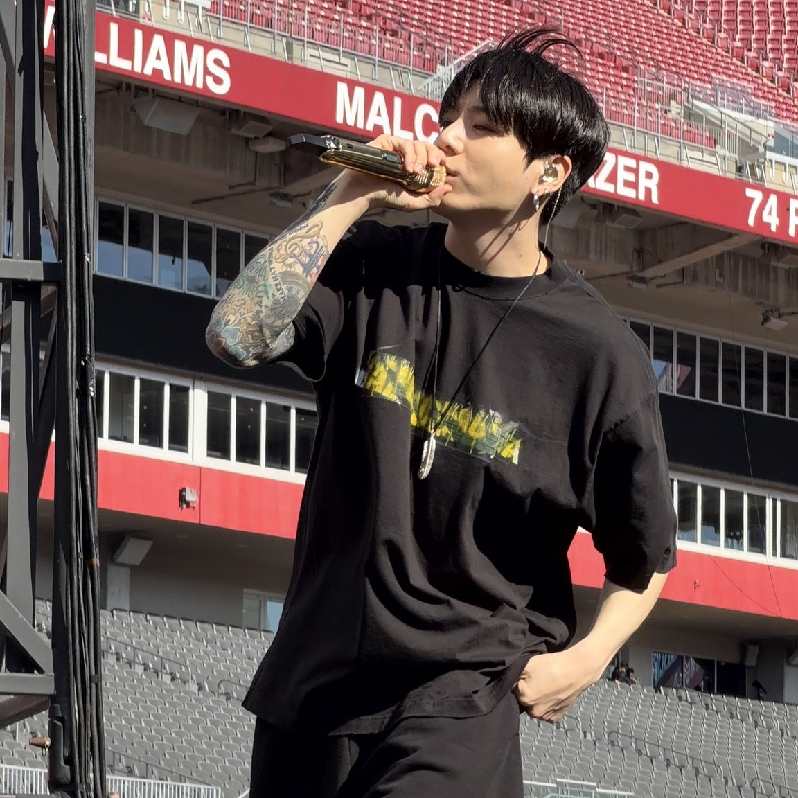 A moment captured by Jungkook (BTS)'s fan