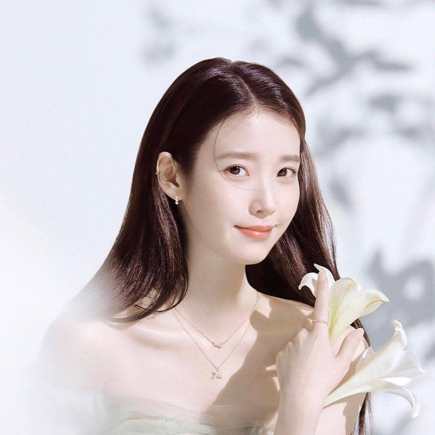 Potret di balik layar IU