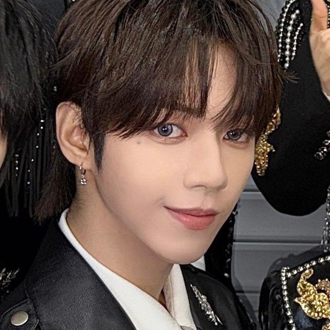 Latest photo of JL (AHOF)