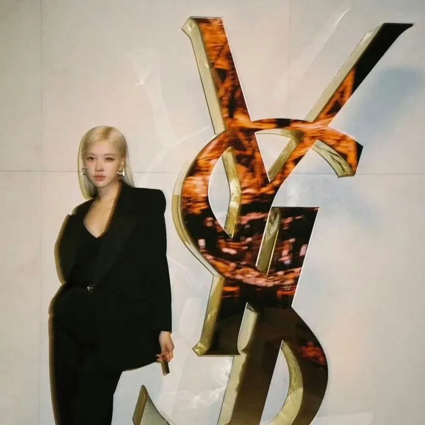로제 (BLACKPINK)의 비하인드 컷