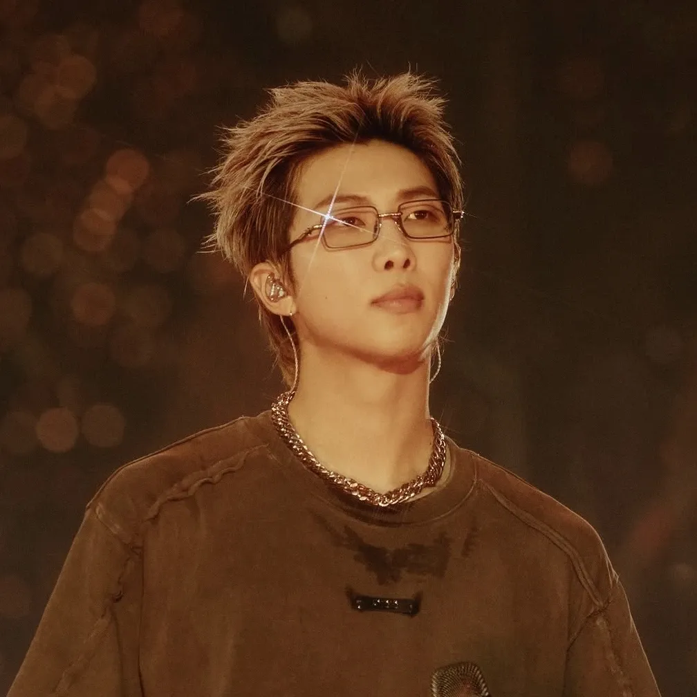Behind-the-scenes cut of RM (BTS)