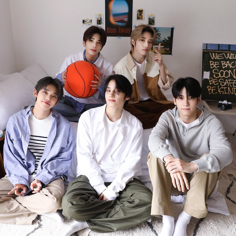 투모로우바이투게더의 최신 사진