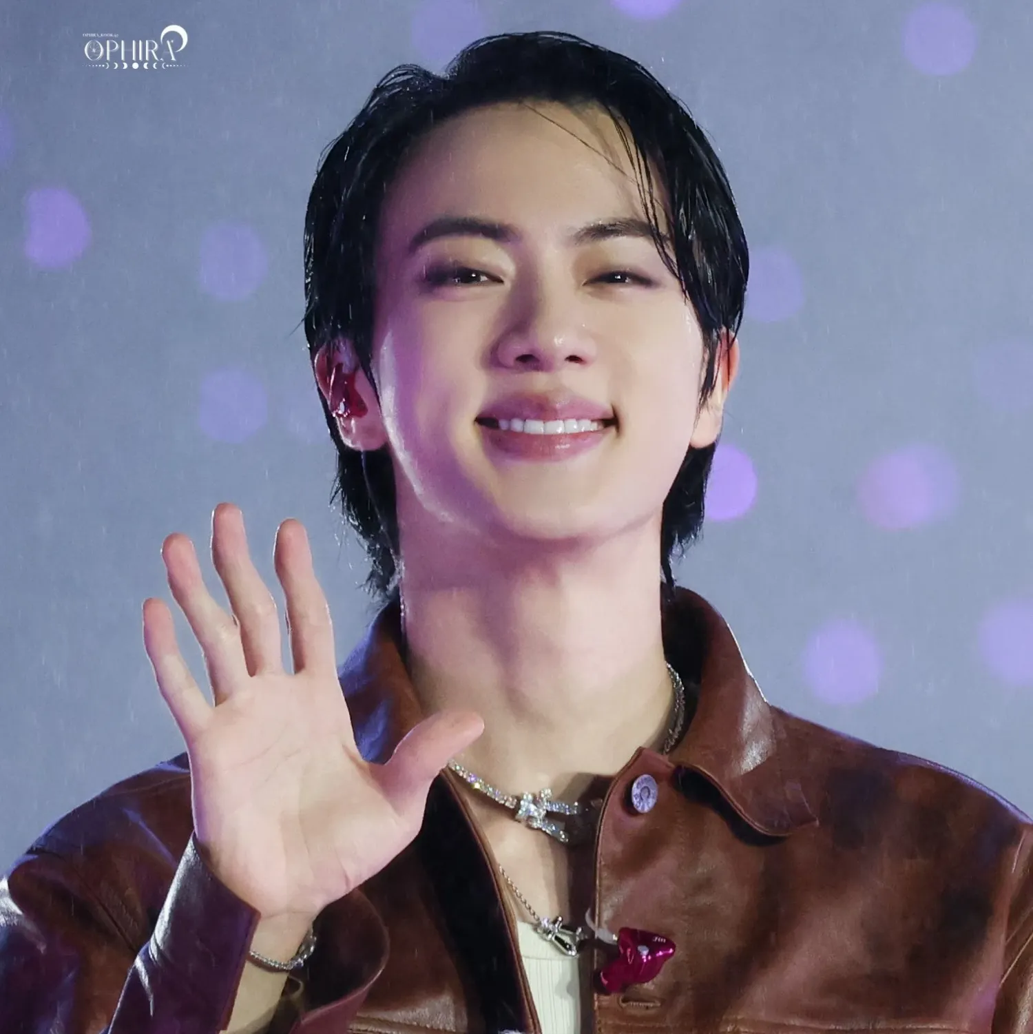 진 (방탄소년단)의 비하인드 컷