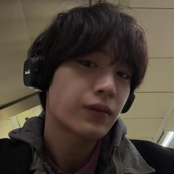 A moment captured by Hyunsuk (CIX)'s fan