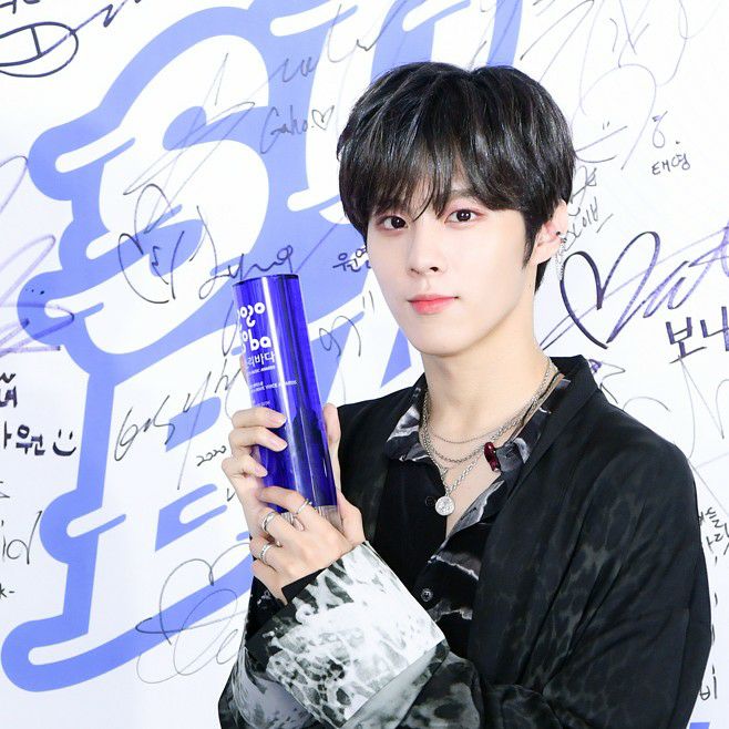 김우석의 최신 사진