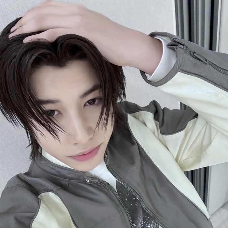 Latest photo of Louis (LNGSHOT)