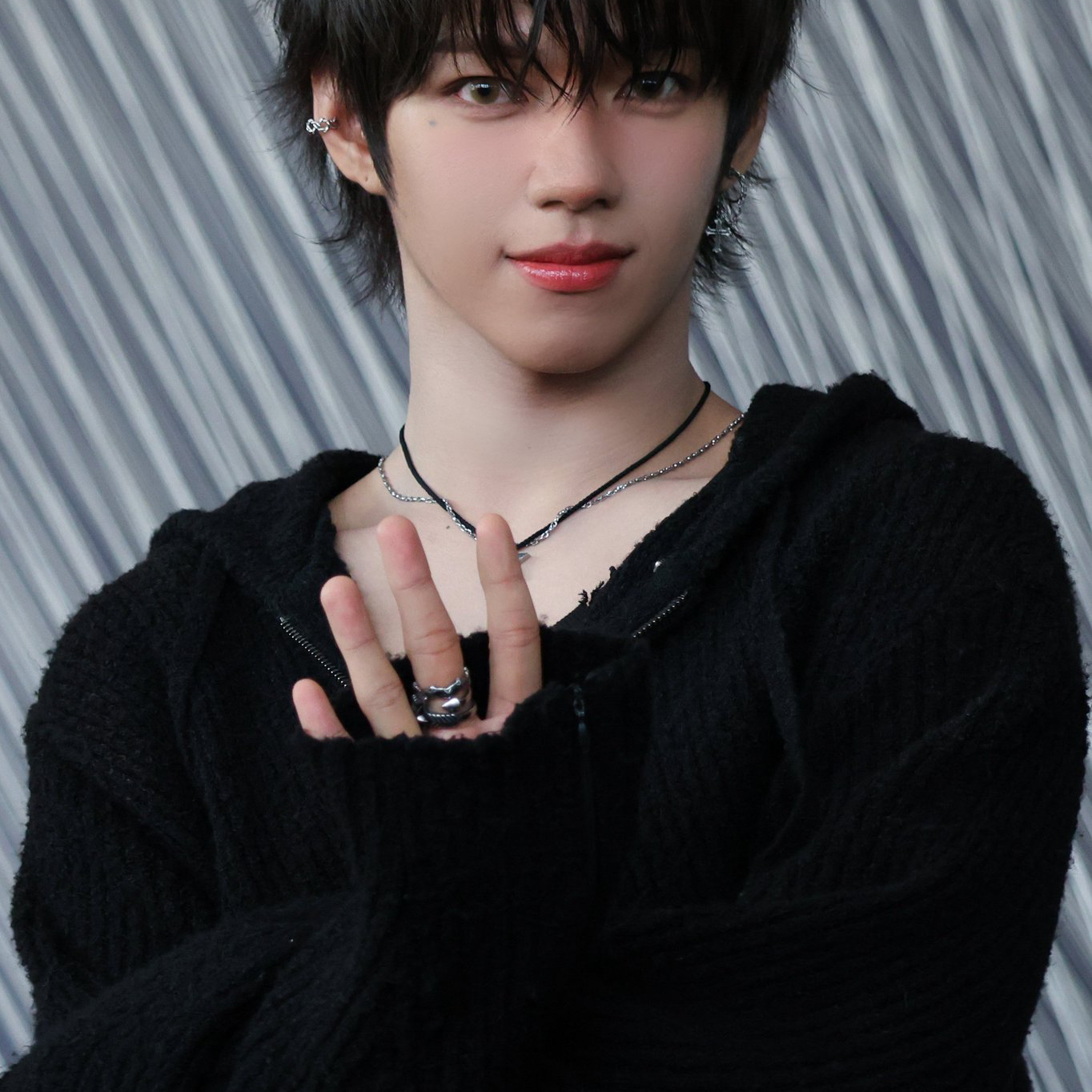 Behind-the-scenes cut of JL (AHOF)