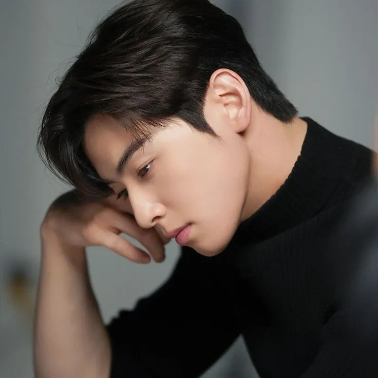 Latest photo of Eunwoo (ASTRO)