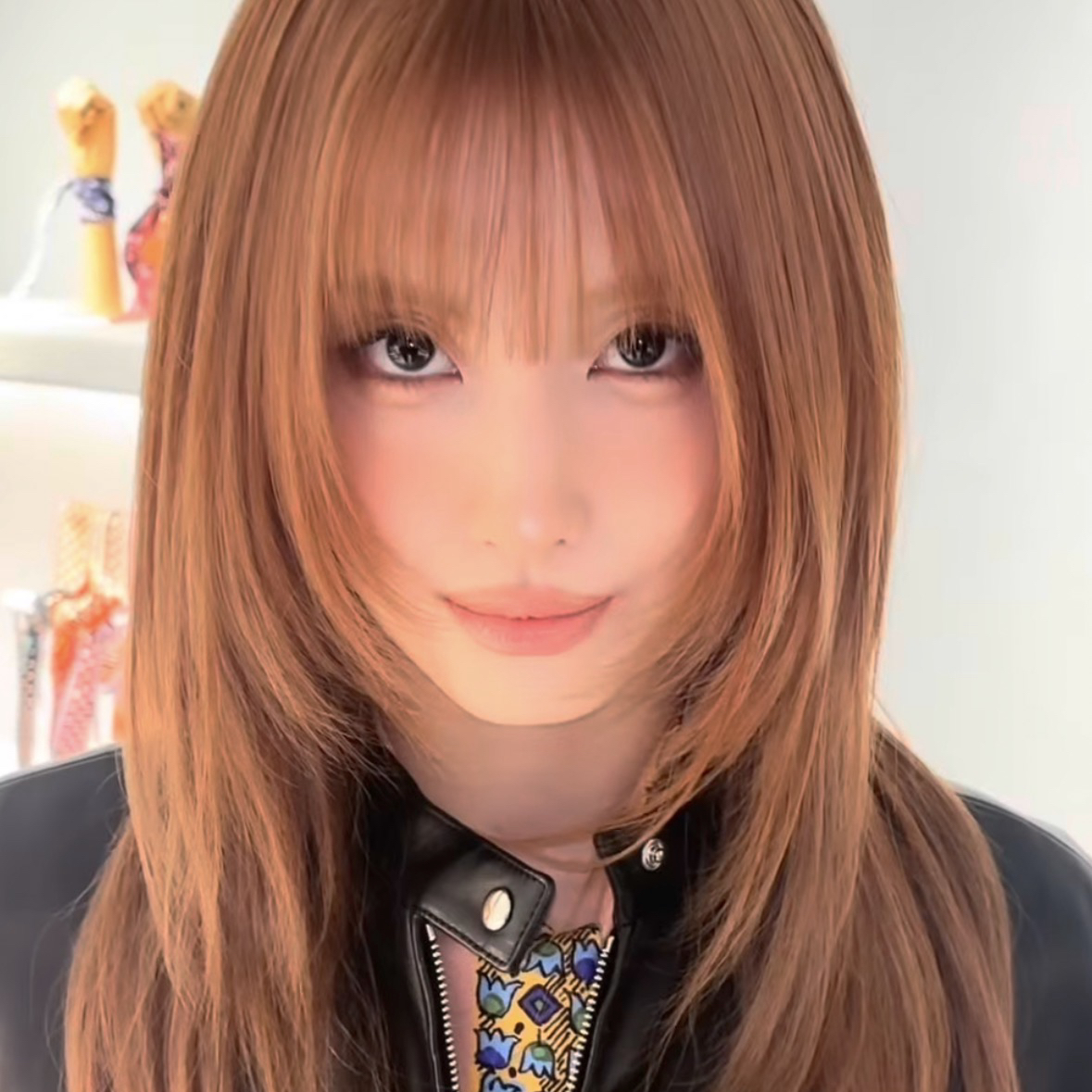 Behind-the-scenes cut of Momo (TWICE)