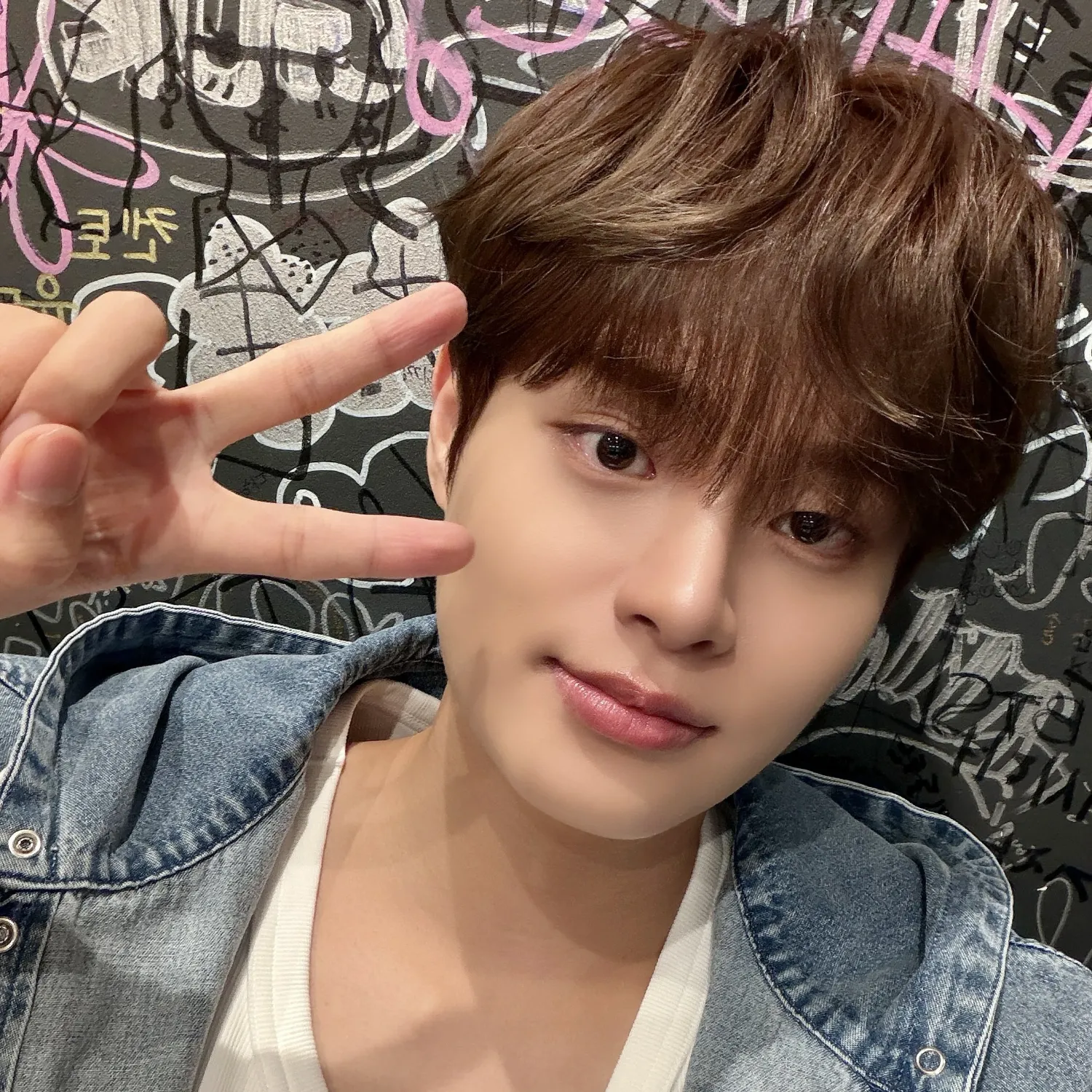 Latest photo of Lee Daehwi (AB6IX)