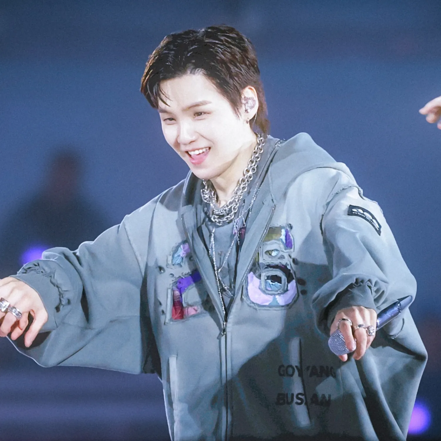 SUGA (防彈少年團)的最新照片