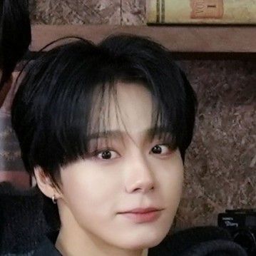 Recent activity shot of Hwanwoong (ONEUS)