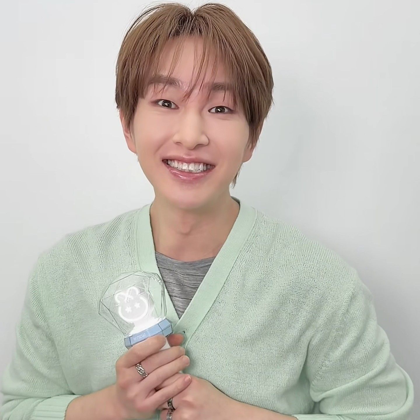 Recent activity shot of Onew (SHINee)