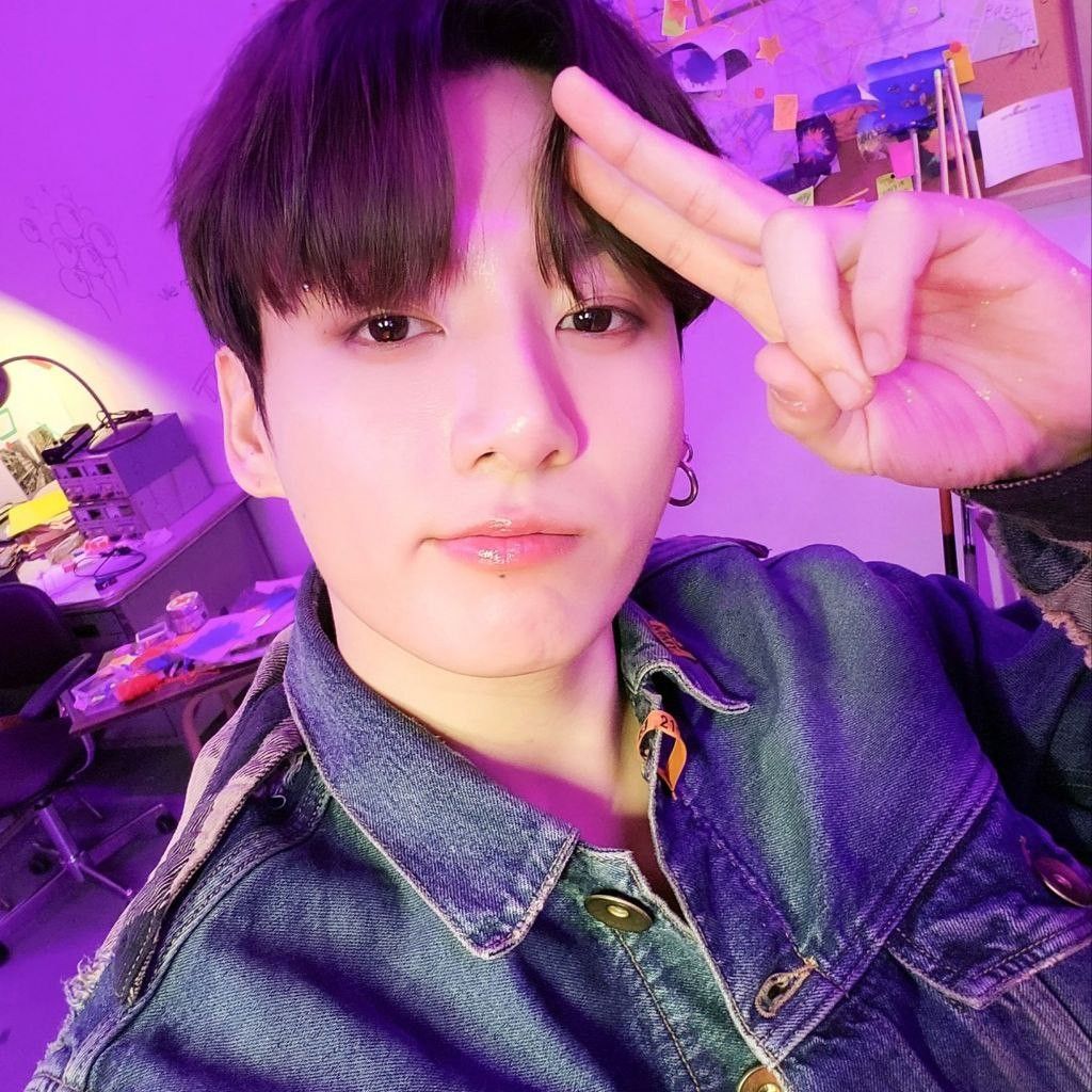 Recent activity shot of Jungkook (BTS)