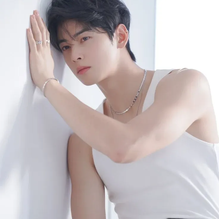 A moment captured by Eunwoo (ASTRO)'s fan