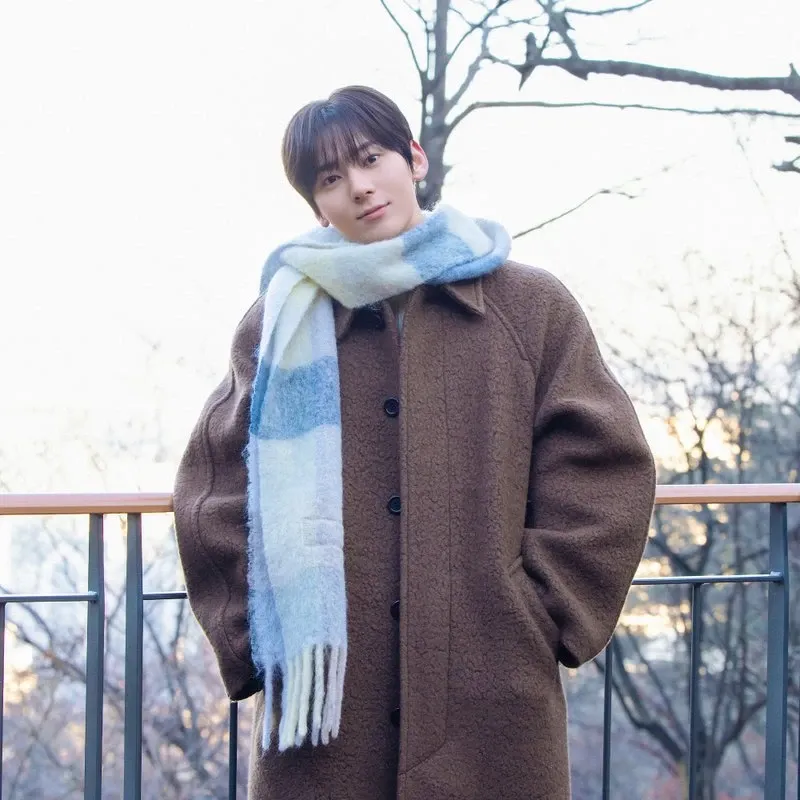 Behind-the-scenes cut of Hwang Minhyun