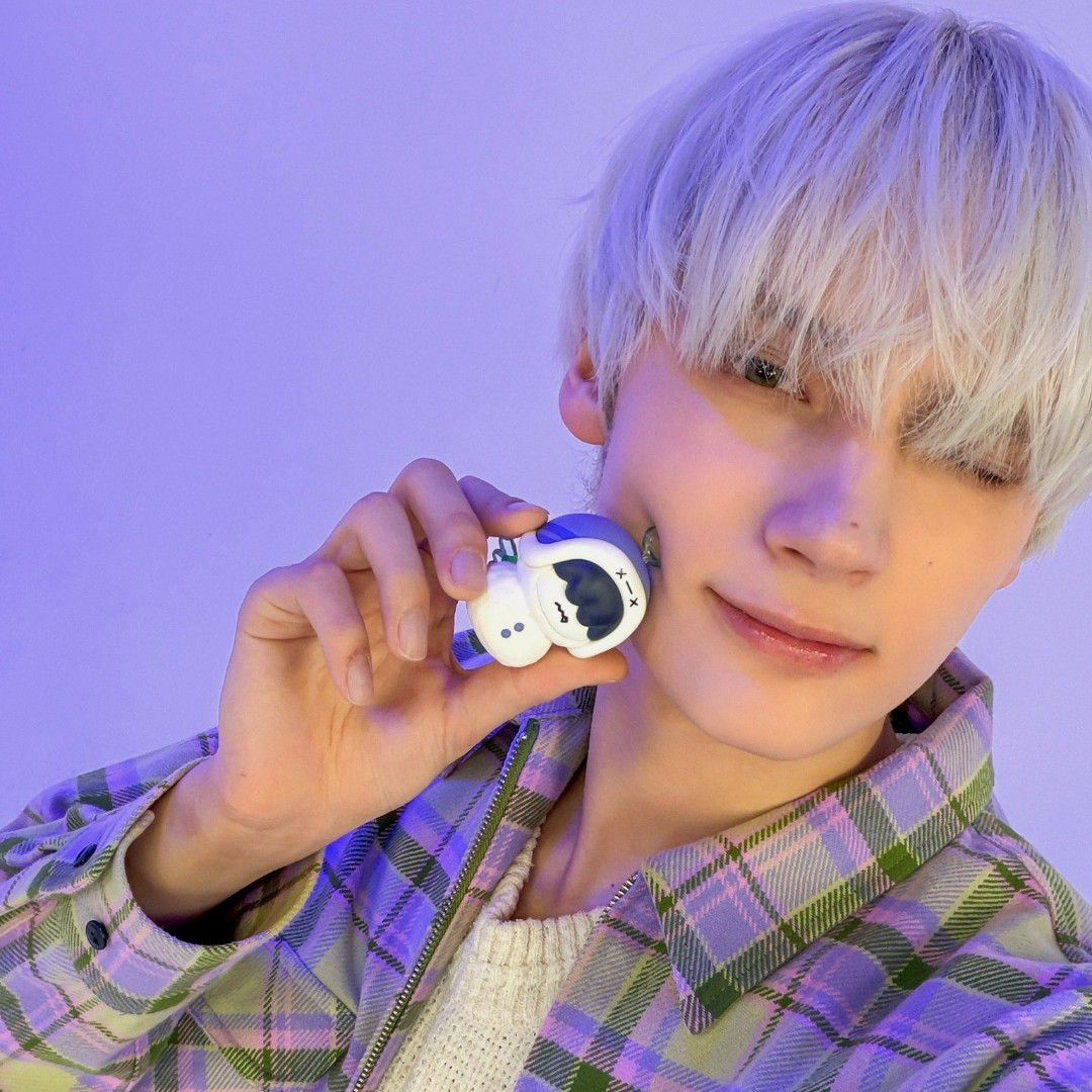 Behind-the-scenes cut of HueningKai (TOMORROW X TOGETHER)