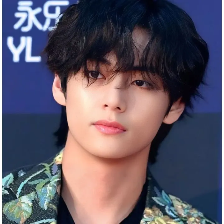 V (BTS)の最新写真
