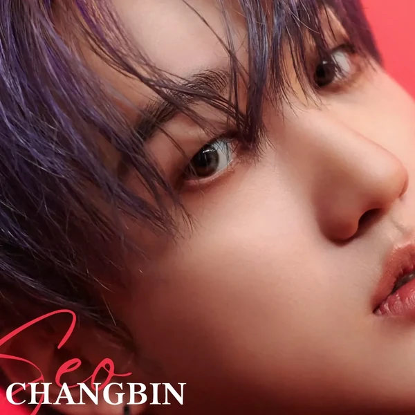 창빈 (Stray Kids)의 매력을 담은 최애돌 대표 사진