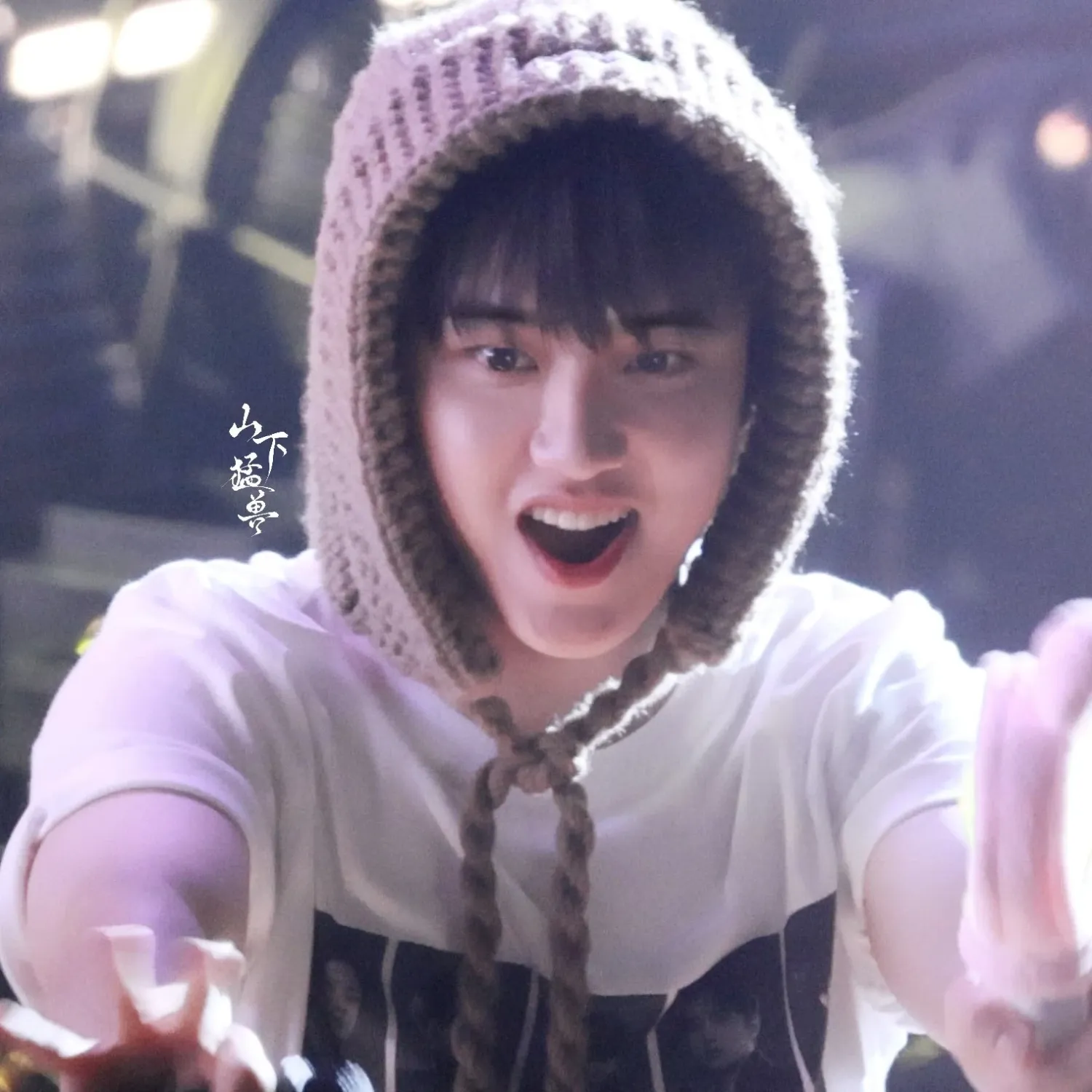 Momen yang diabadikan oleh penggemar D.O. (EXO)