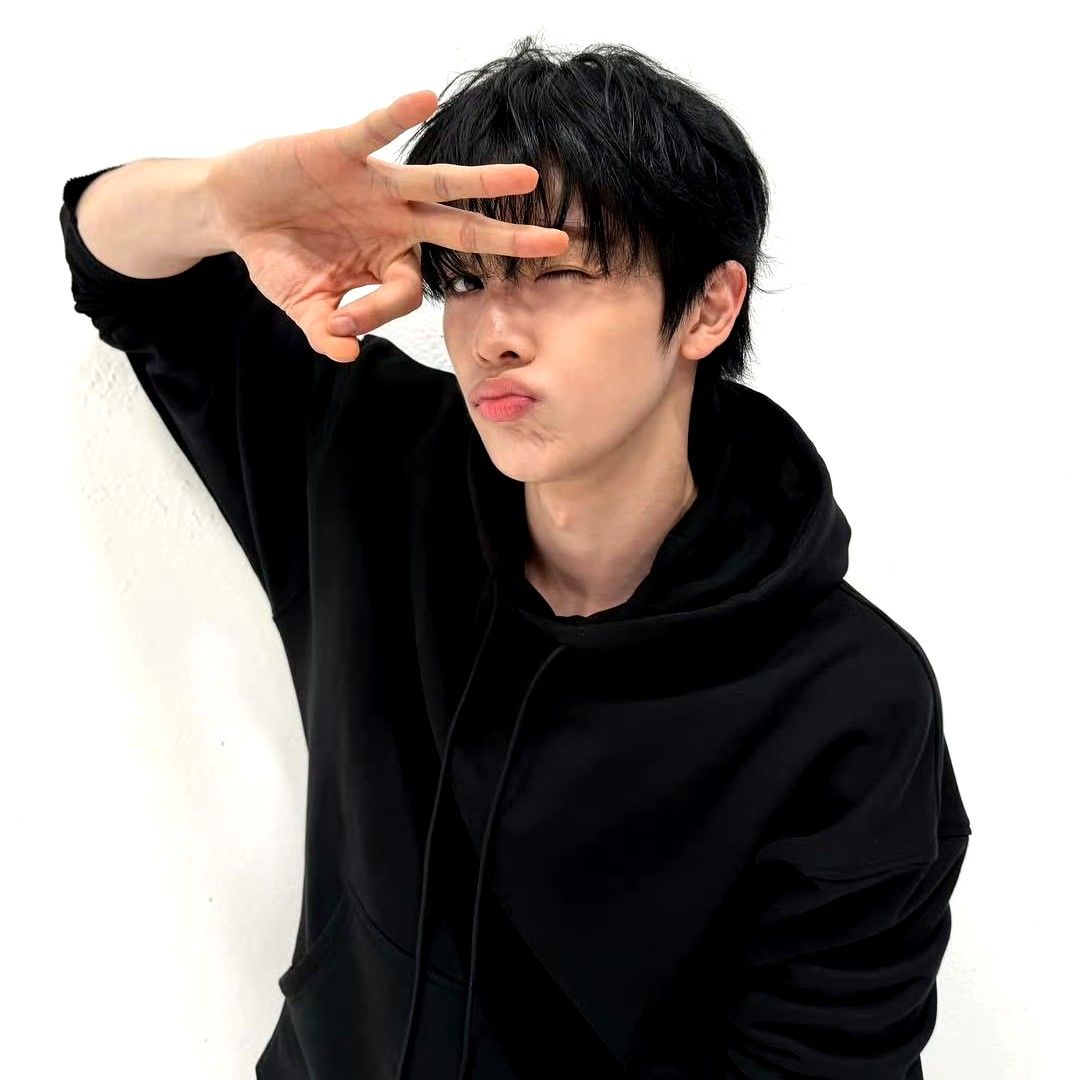 Behind-the-scenes cut of Sungchan (RIIZE)