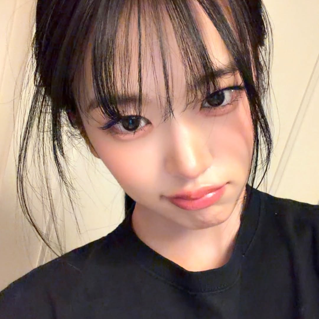 Behind-the-scenes cut of IVE