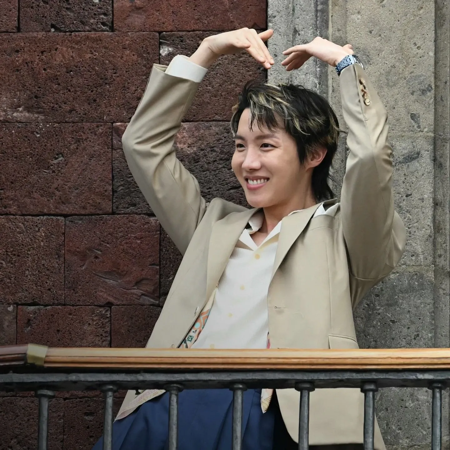 Potret di balik layar j-hope (BTS)