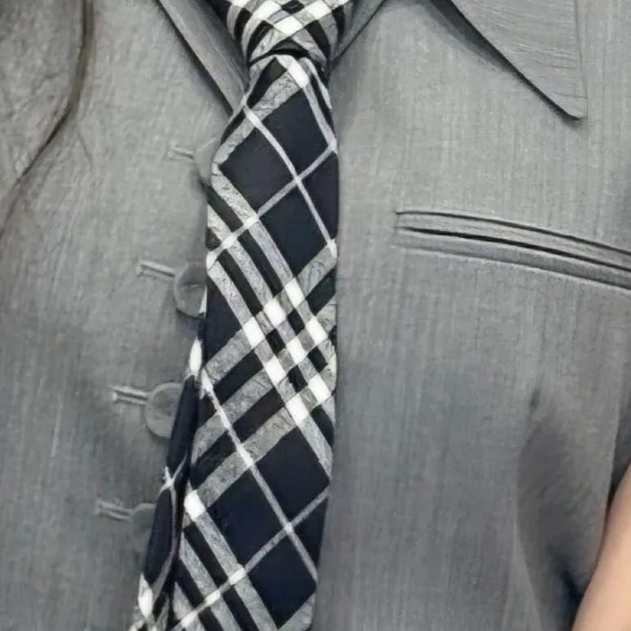 Recent activity shot of Jeong Yein (Lovelyz)