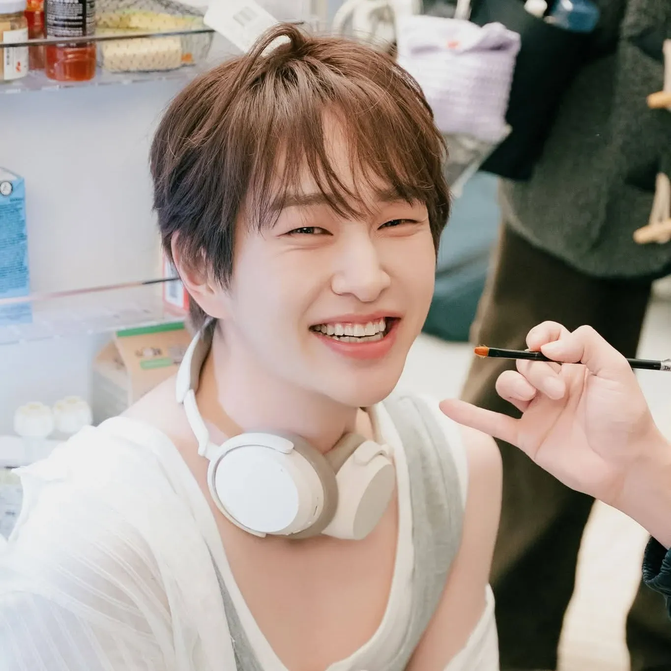 Behind-the-scenes cut of Onew (SHINee)