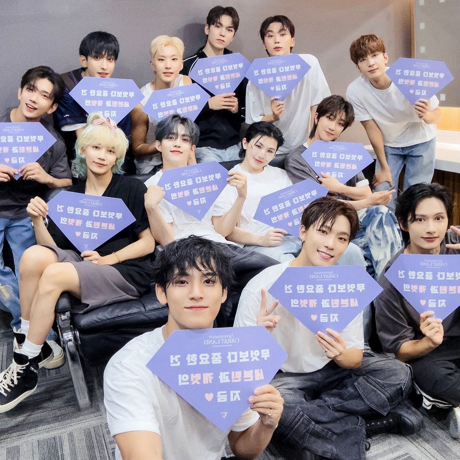 Foto terbaru SEVENTEEN